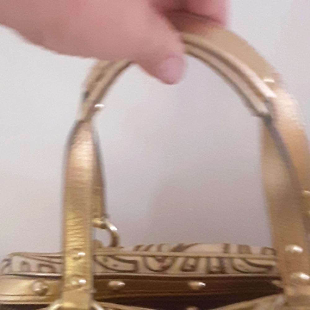 Large pre owned coach chelsea gold tattersall Graffiti purse serial H0968-F13186 - Picture 5 of 8